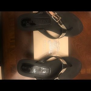 Authentic Burberry Nova Lancaster Flip Flops